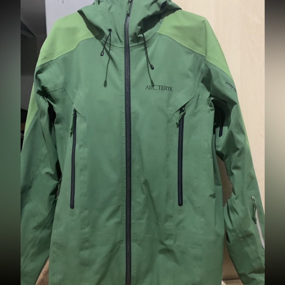 ARTERYX MENS MEDIUM snow/ski jacket